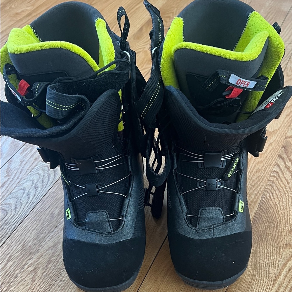 Women's Black and Yellow Snow Boots